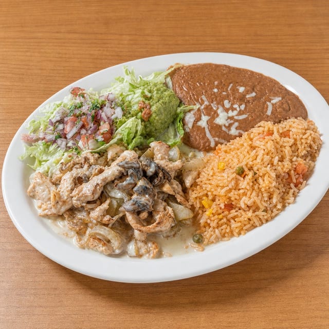 Arroz con Pollo.