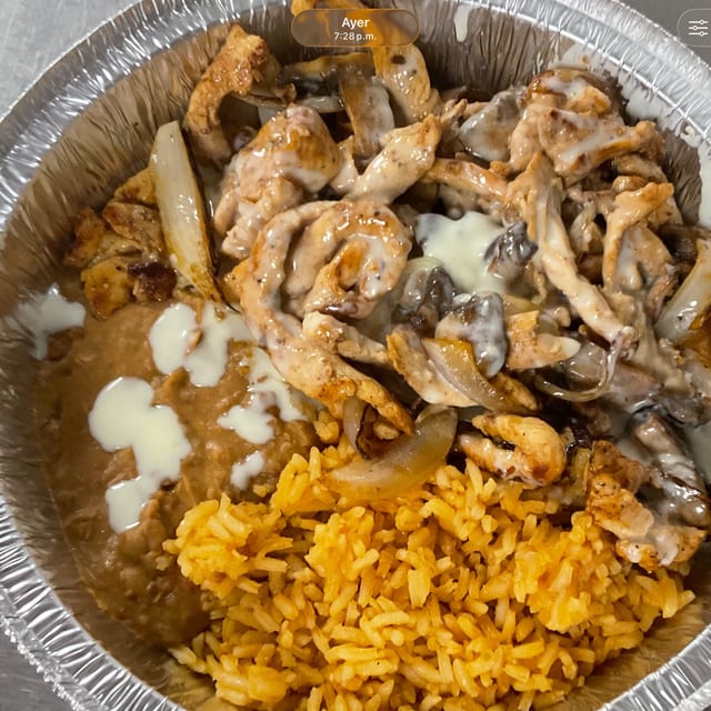 Arroz con Pollo.