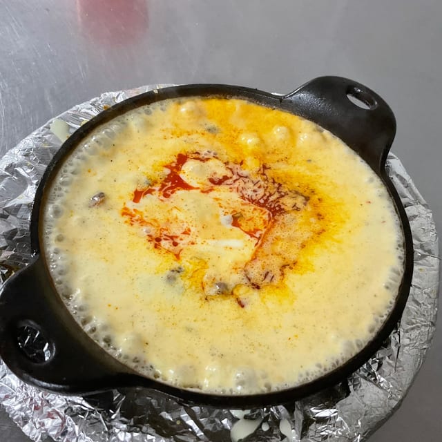 Choriqueso Dip.
